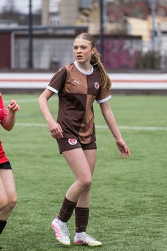 Bild 432 - wBJ FC St. Pauli - Walddoerfer SV : Ergebnis: 3:4
